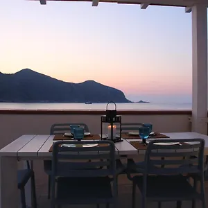la-lanterna-sul-mare.sicilyhotelsitaly.net/